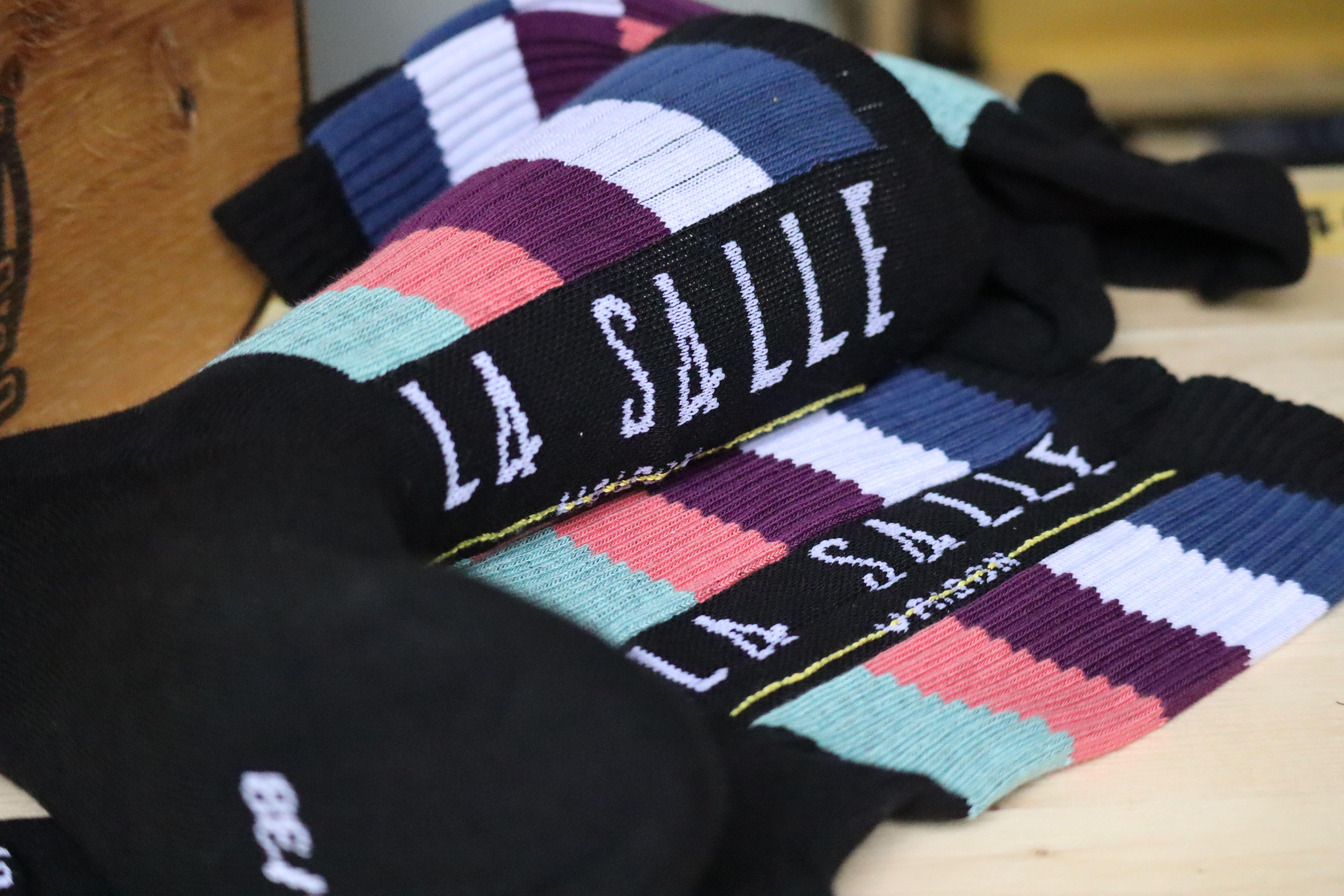 Chaussettes personnalisées pour La Salle Vaison-La-Romaine, salle de sport / Crossfit dans le Vaucluse - Fabrication française par Short Fuse
