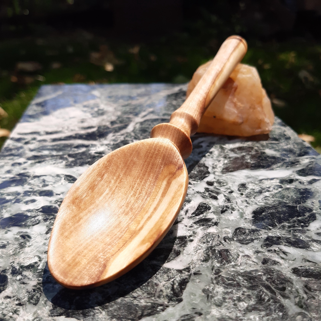 Une cuillère en bois 