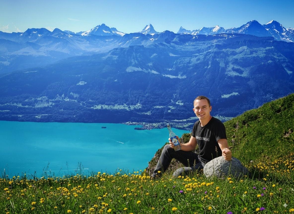 Bouteille de Jun kombucha bio Melisalp’, boisson fermentée au miel et thé vert, rafraîchissante et riche en probiotiques. Jun Kombucha fabriqué en Haute-Savoie.