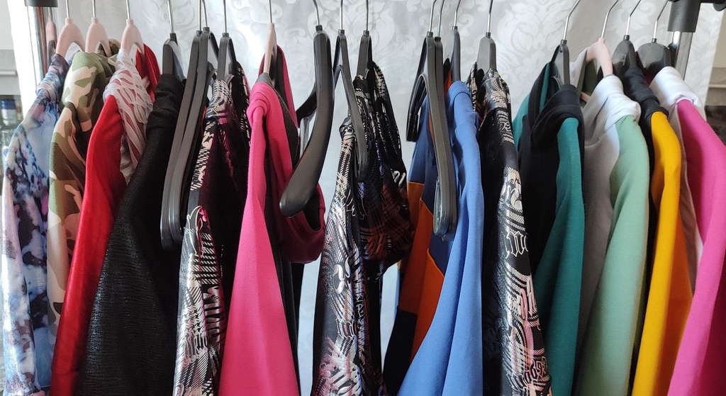 T-Shirts und Hoodies