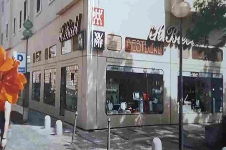 Originalaufnahme de Ladengeschäfts im Königshof.