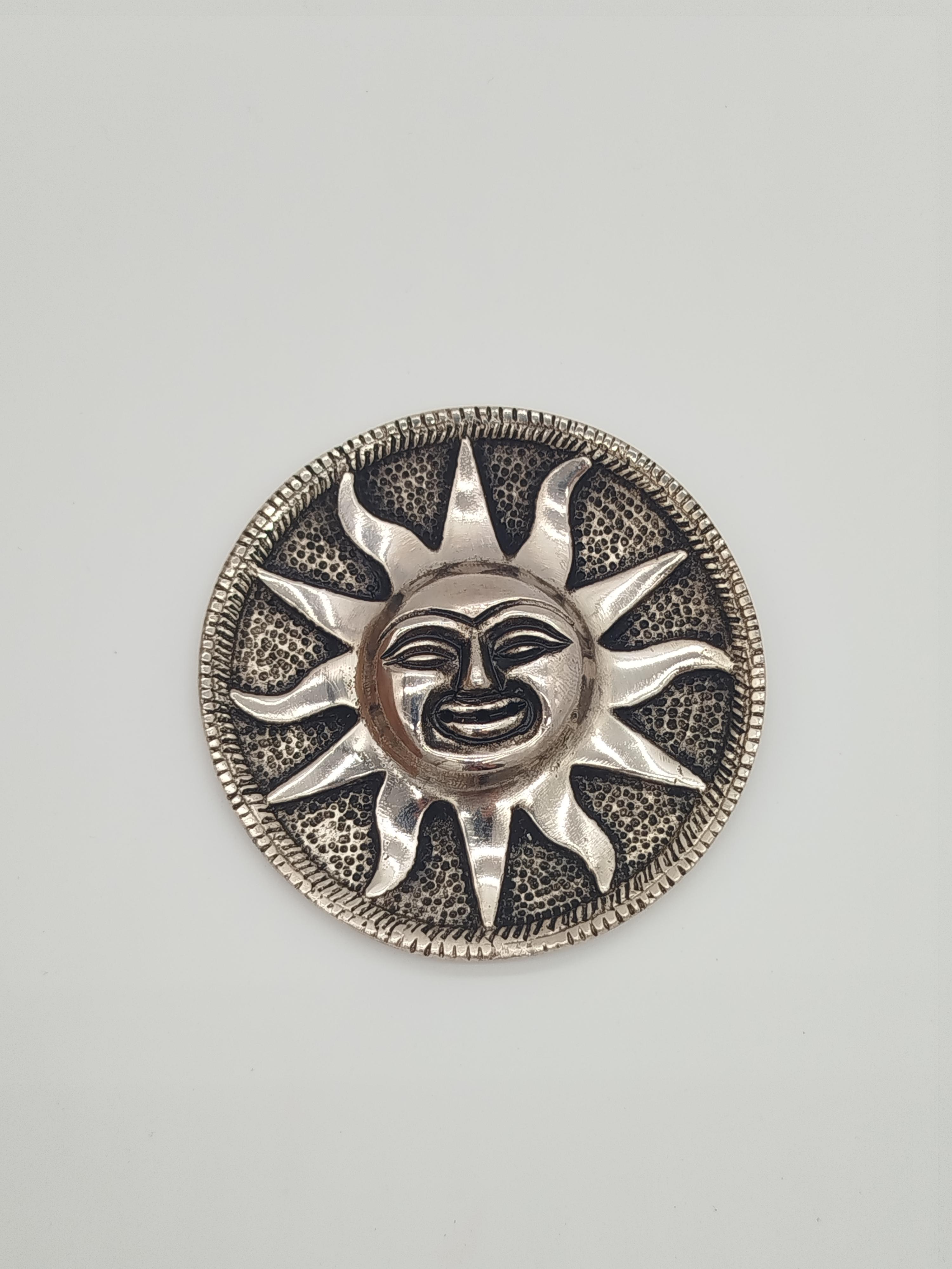 Collection de porte-encens en métal et pierre pour bâtonnets d’encens – modèles spirituels et décoratifs