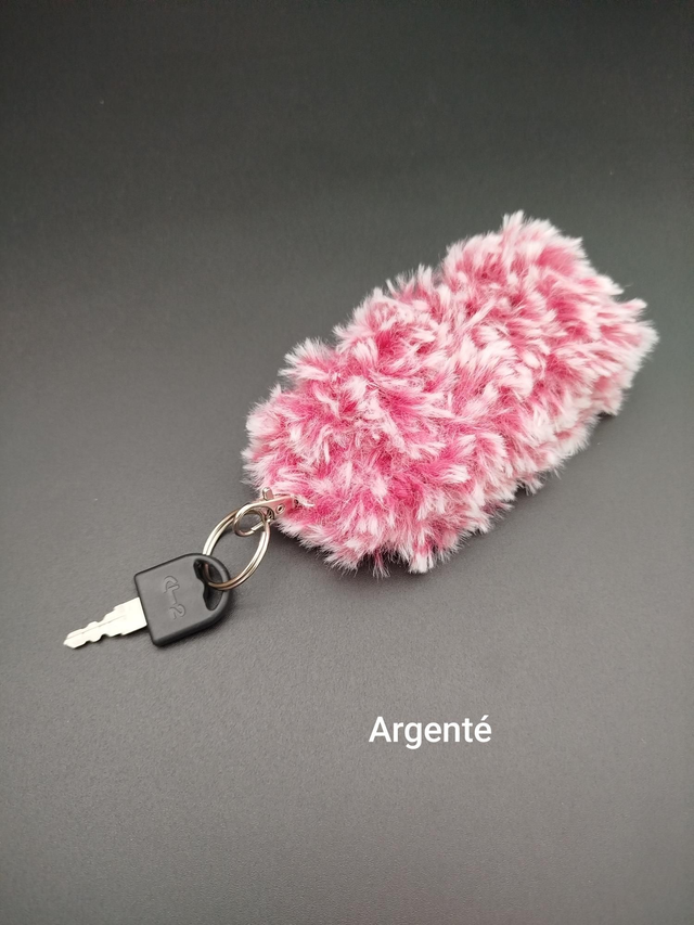 Mignonneries au crochet – créations artisanales

Découvrez de petites créations au crochet faites main, réalisées avec soin en pièce unique ou en petite série. Des mignonneries pleines de douceur, parfaites comme idées cadeaux artisanales ou petites attentions du quotidien.
