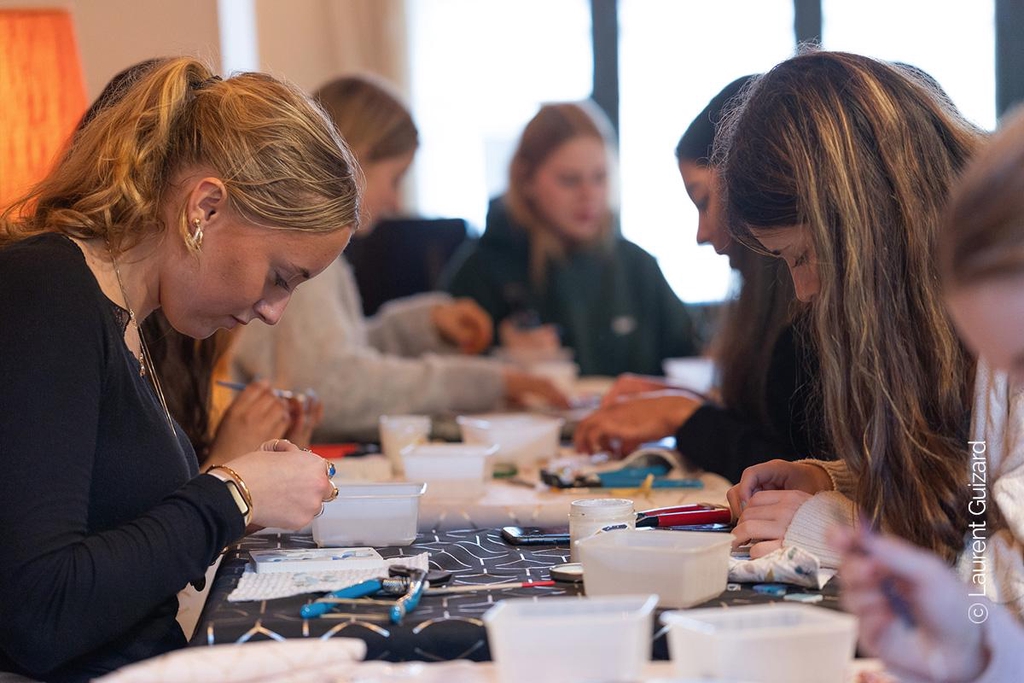 Atelier mosaïque Rennes
Mosaïque artisanale Rennes

Création mosaïque Bretagne

Mosaïque fait main Rennes

Art de la mosaïque
Confiance en soi à travers la mosaïque

Activité bien-être Rennes

Apprendre la mosaïque facilement

Développement personnel et art manuel