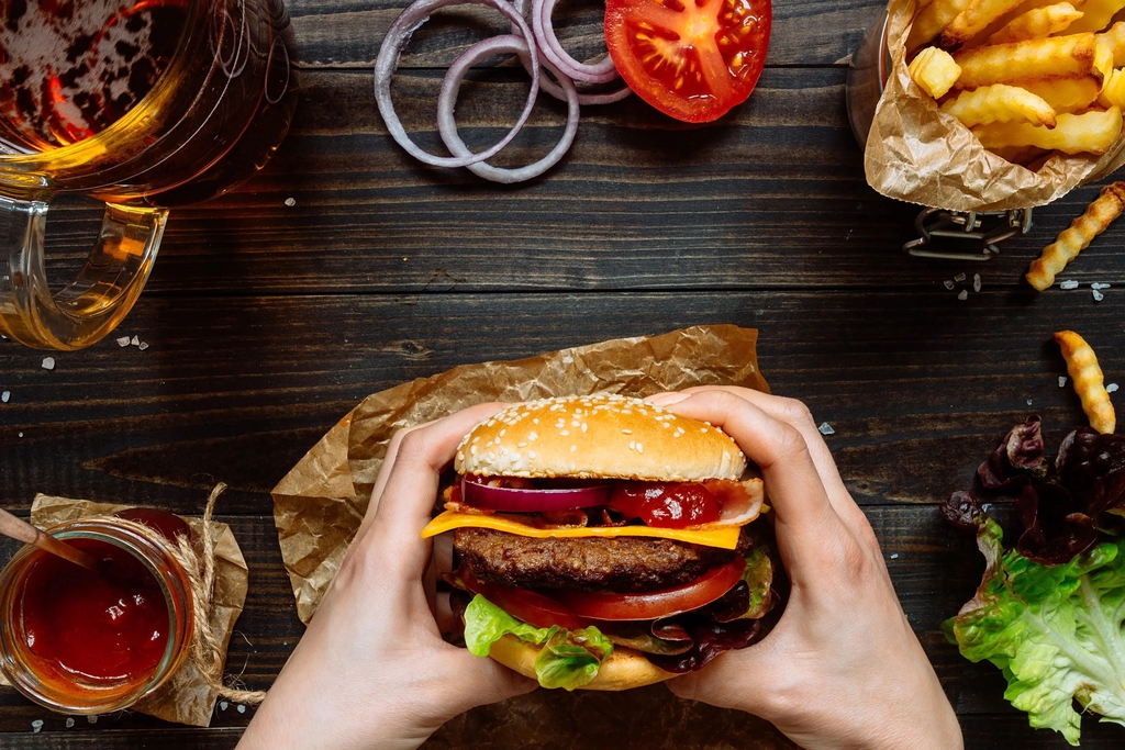 Browse our menu and order online
DELIVERY MIN  £10