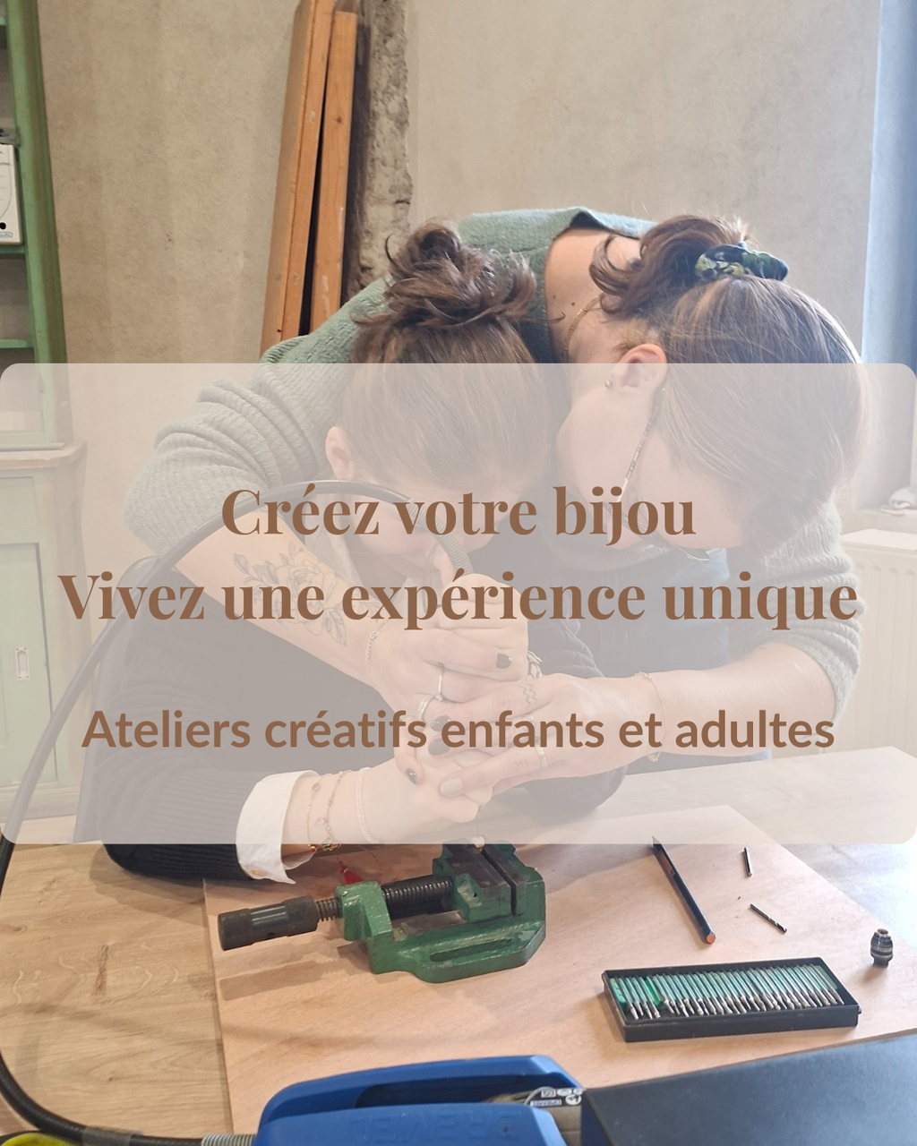 bijoux en bois, recyclage, boucles d'oreilles, bracelet, collier, bijou homme, bijou femme, atelier, artisanat, art, isere