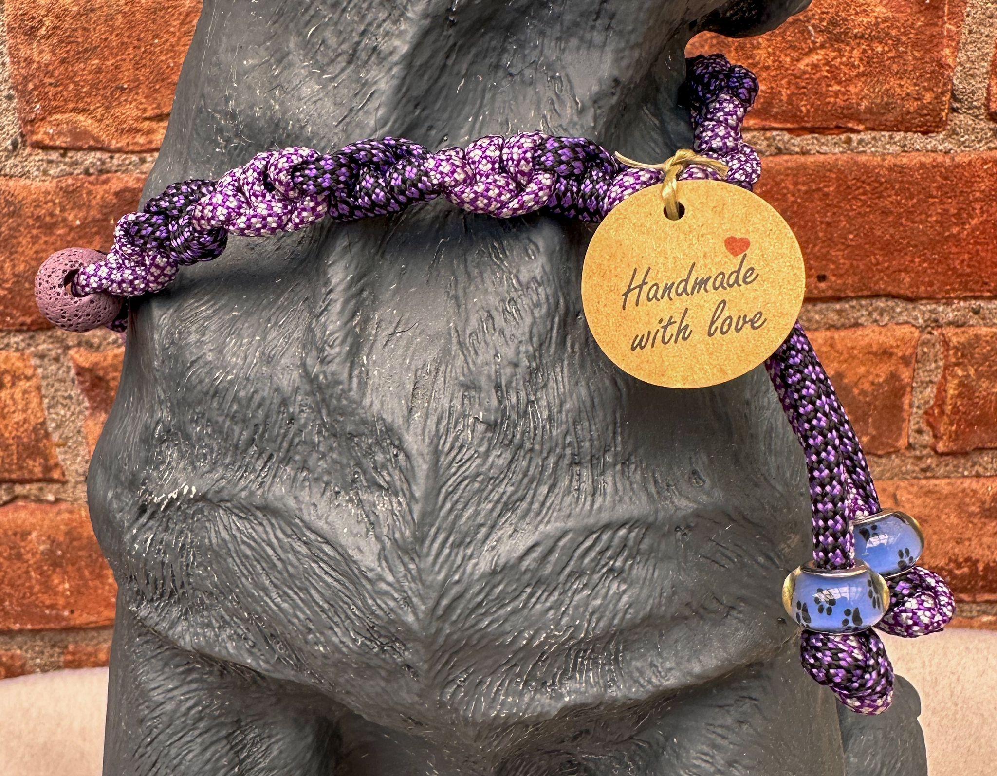 Halsband met lavakralen