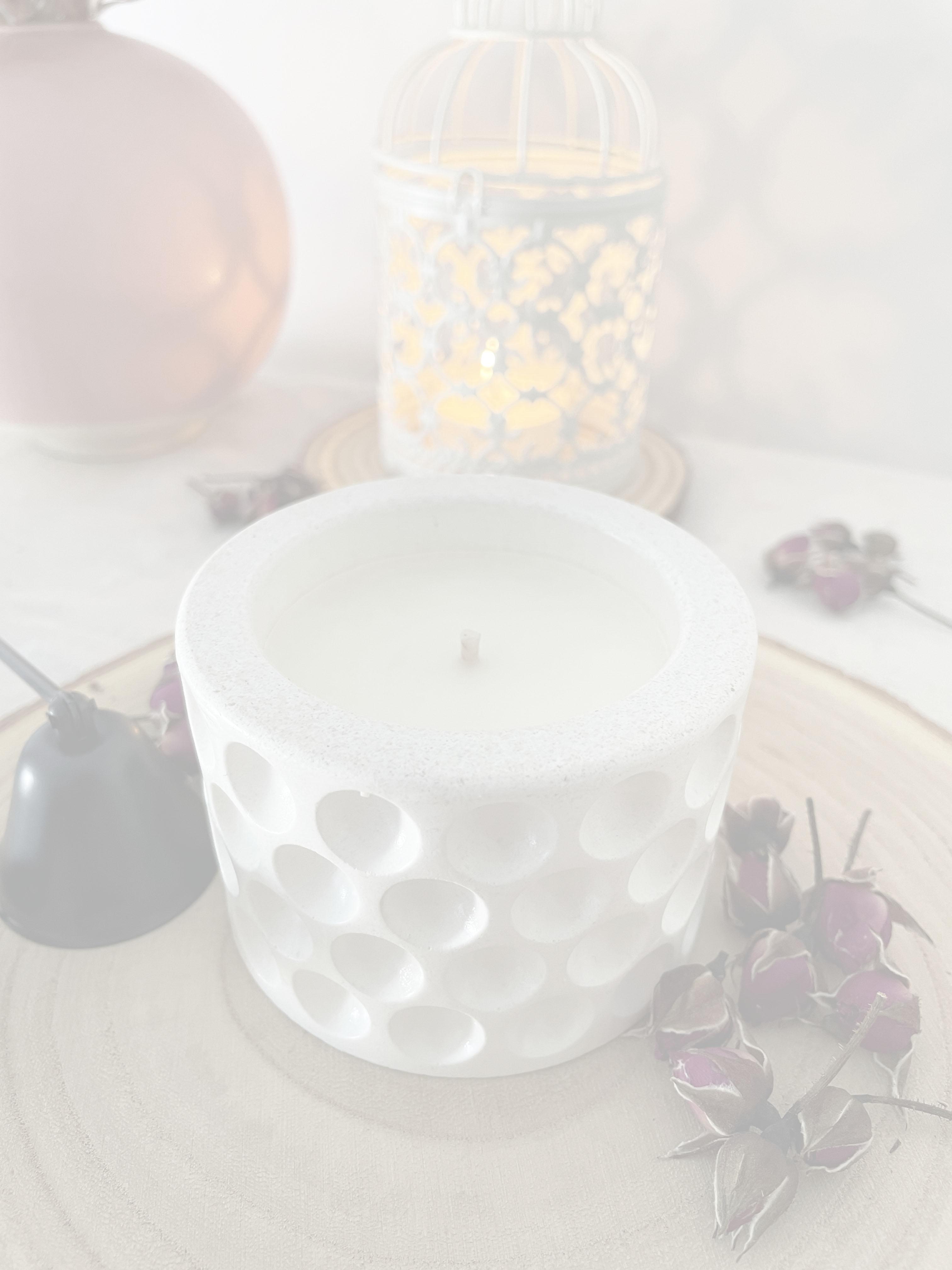Velas Aromáticas de Soja Natural | Sláinte by Carica| Regalos en Valencia. Velas de soja 100% naturales y veganas. Hechas a mano en Valencia con fragancias premium. Crea un ambiente único y saludable en tu hogar. ¡Descúbrelas!