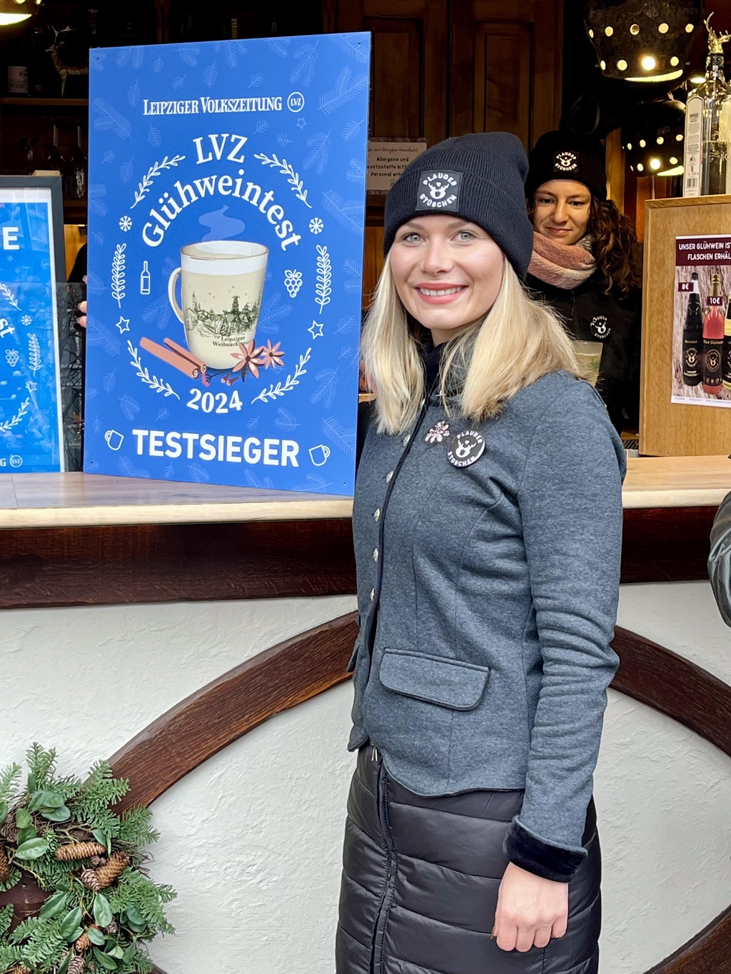 Im Plauderstübchen gibt es den besten Glühwein auf dem gesamten Leipziger Weihnachtsmarkt: LVZ Glühweintest Testsieger 2023 und 2024.