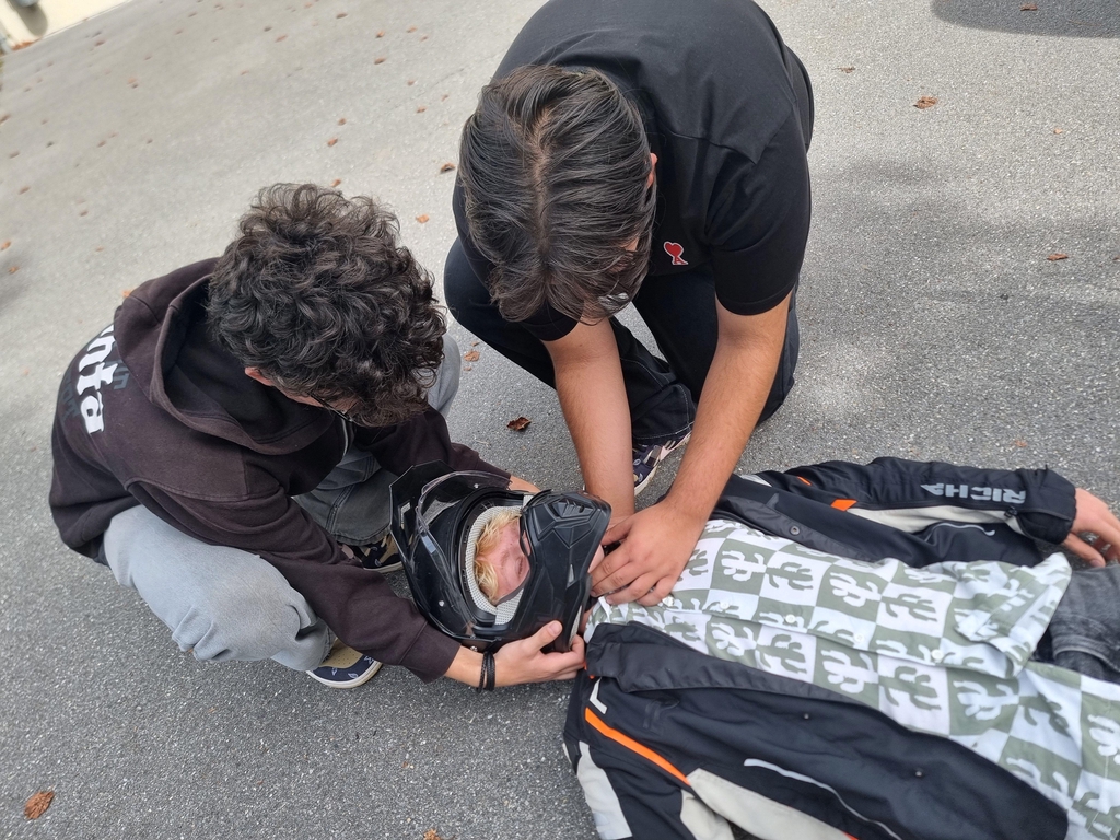 Nothelfer für Führerausweisn-bewerbenden