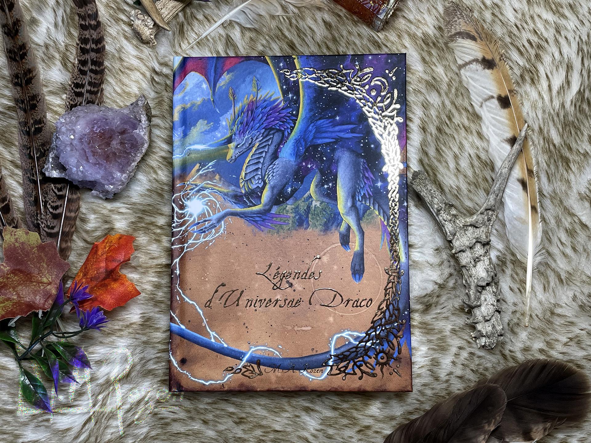Photo d'un livre "Légendes d'Universae Draco"