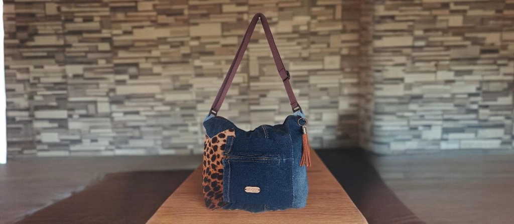 bolso artesanal hecho a mano-piezas únicas y exclusivas