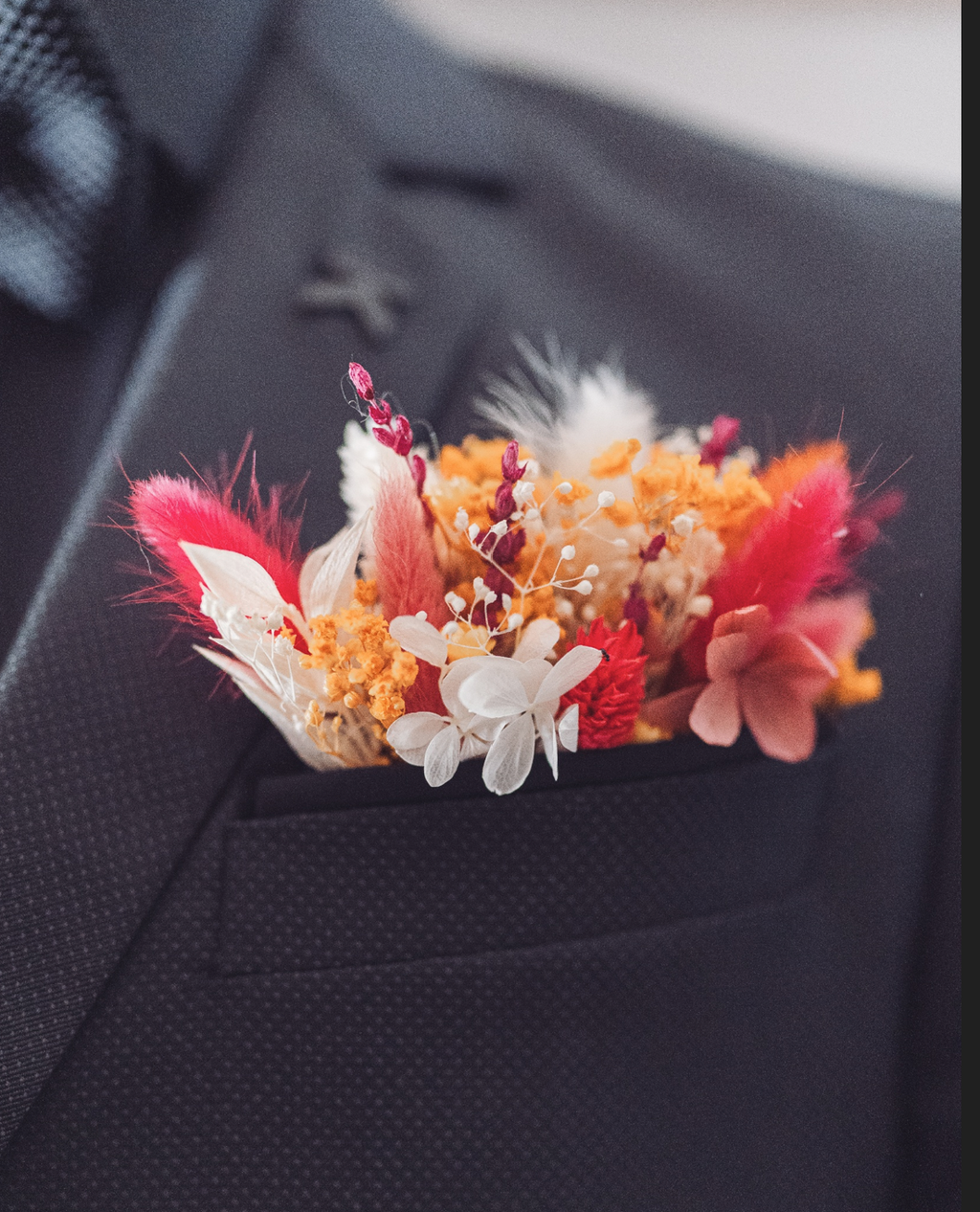 Les Yayettes - accessoires de mariage, accessoire cheveux mariée, accesoire mariée, accessoire marié, accessoire mariée fleurs séchées, boutonnière fleurs séchées, boutoniière marié, accessoire demoiselles d'honneur, bracelet demoiselles d'honneur, peigne cheveux fleurs séchées, peigne cheveux mariée, pic à chignon mariée, pic à chignon fleurs séchées, coiffure mariée, mariage bohème, mariage bohème chic, mariage fleurs séchées, 