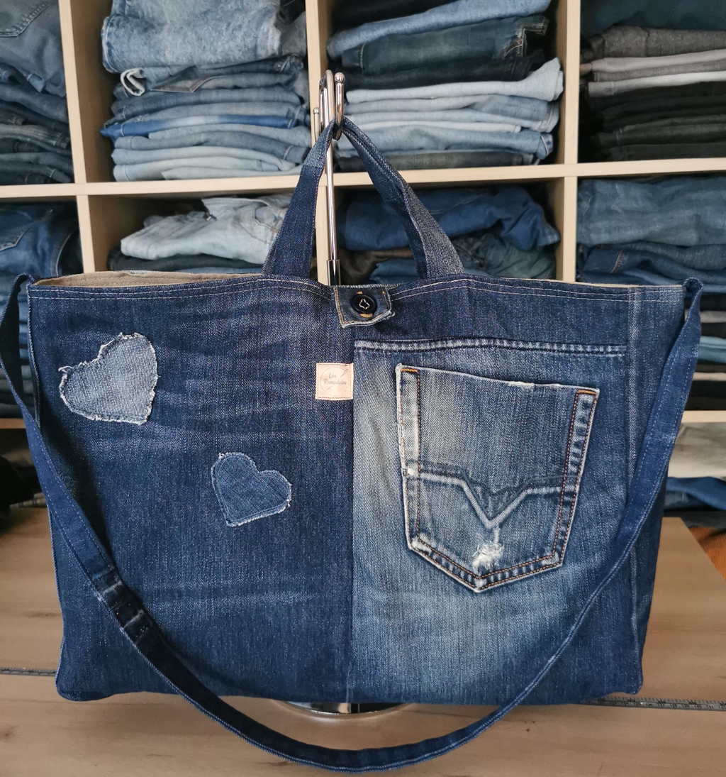 Des créations uniques à partir de textiles qui méritent une seconde vie.