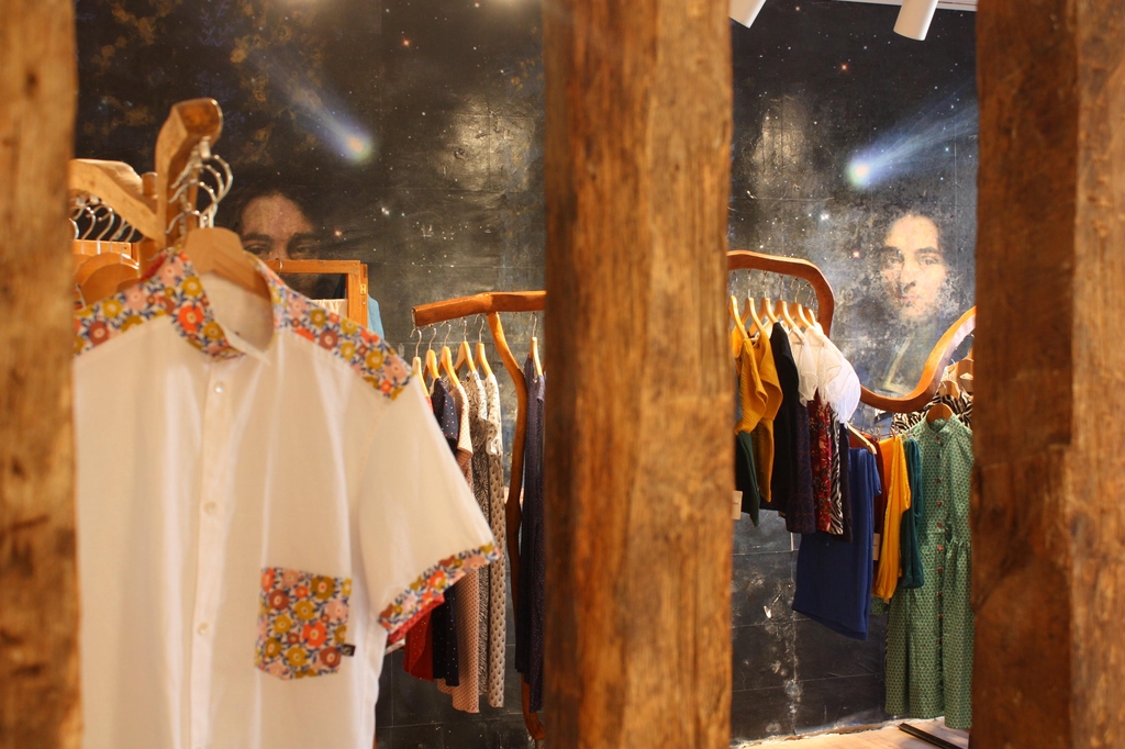 Des chemises Hautes en Couleurs  fabriquées avec passion et savoir-faire en France