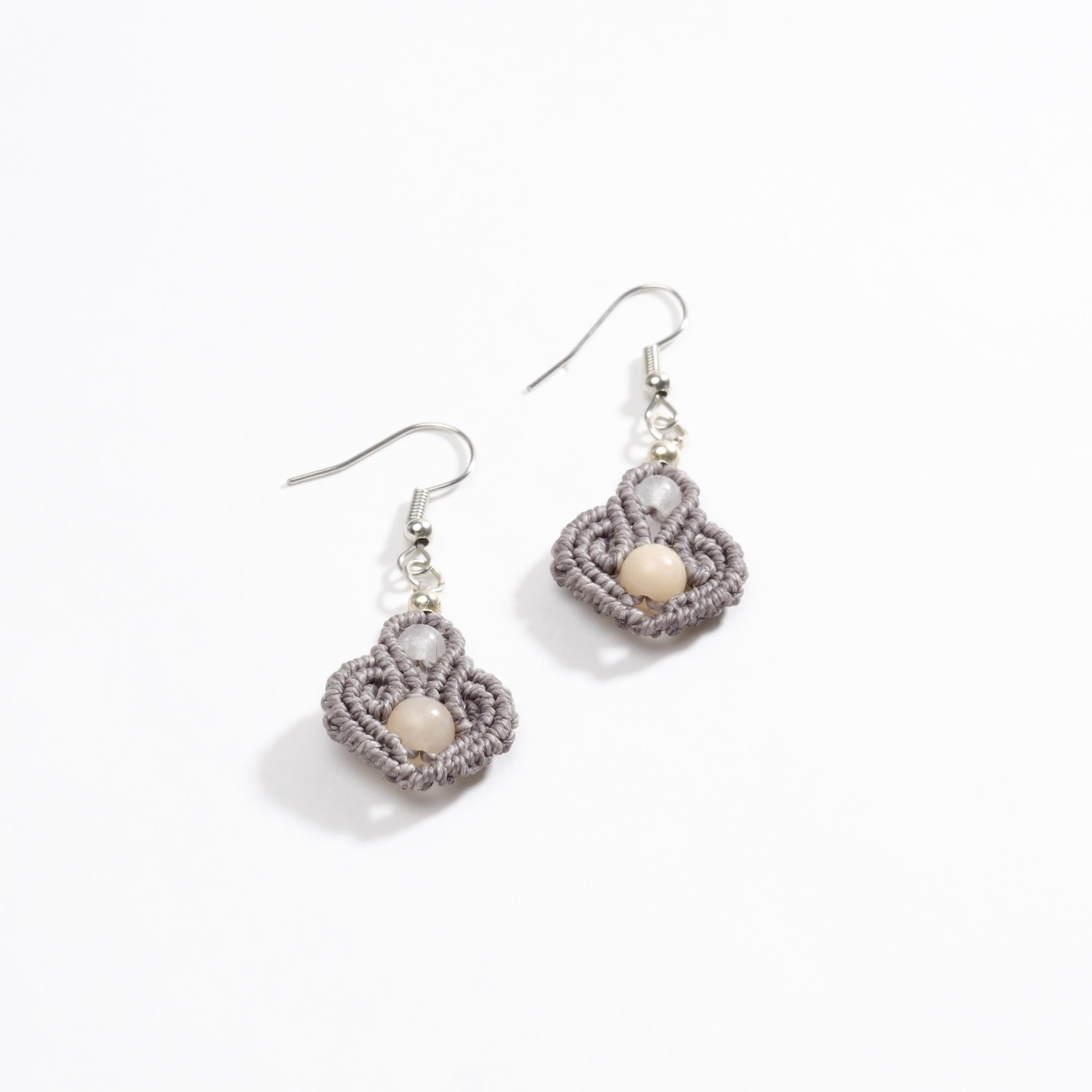 Catégorie boucles d'oreille en micro macramé