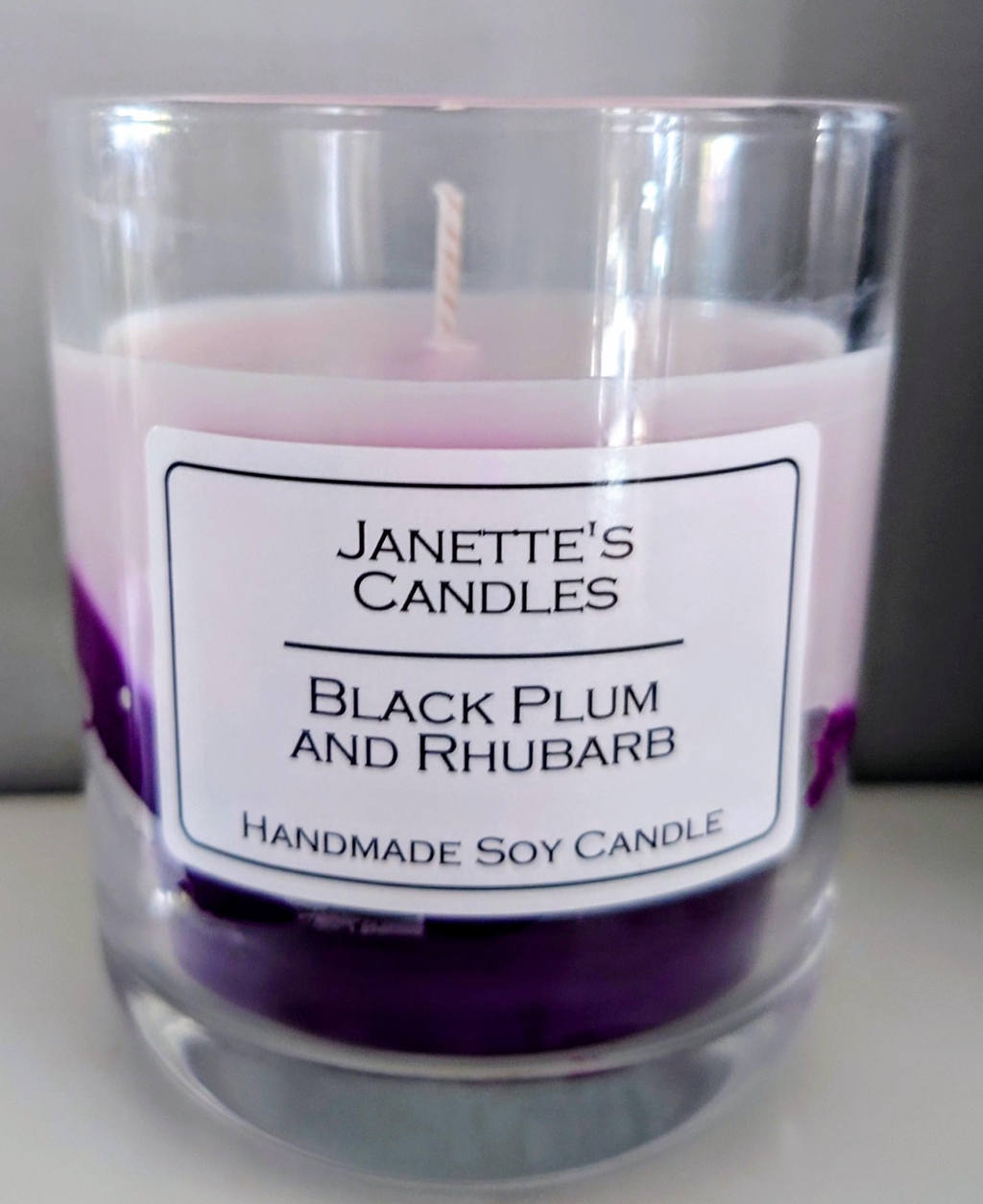 Black Plum fragranced candle 
Handmade handpoured Soy Wax Quality Fragrances create a wonderful scent that is fruity and sophisticated 