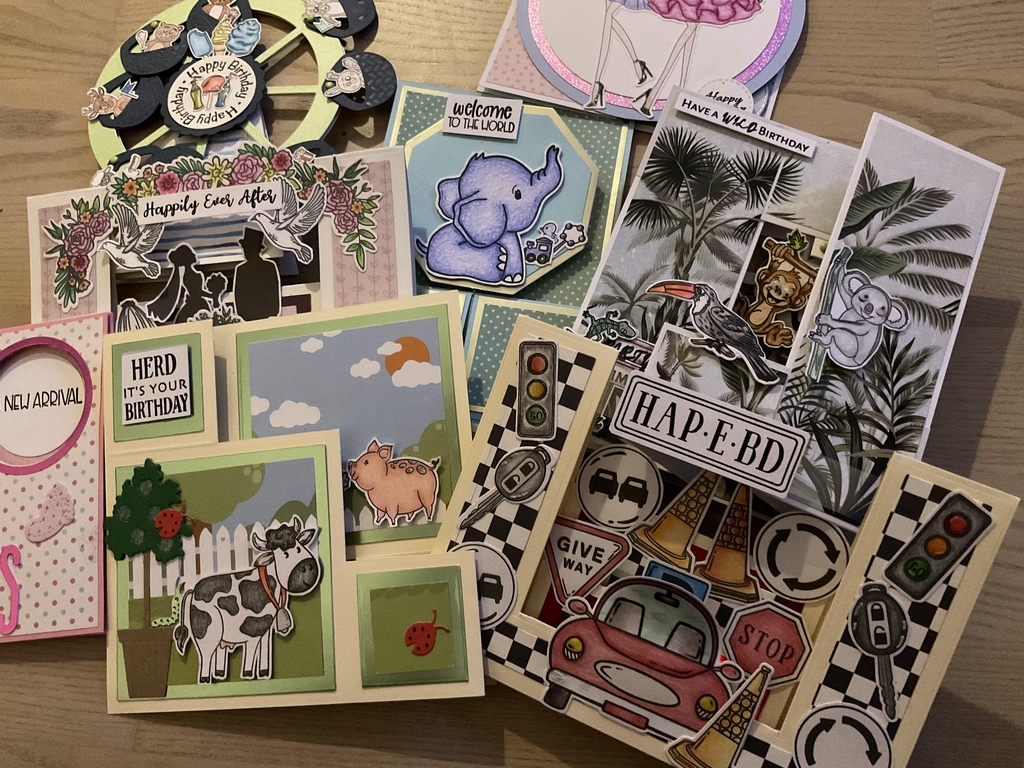 MANDYS CUSTOM CARDS