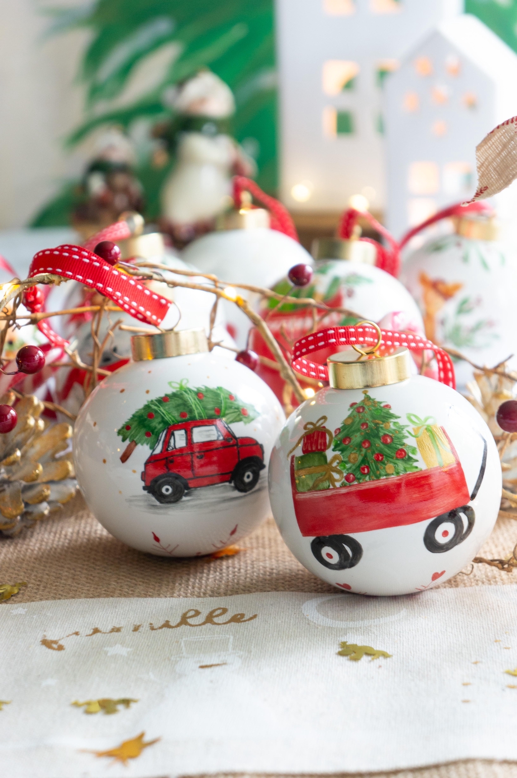 boules de premier noël peinte à la main personnalisée Annelyse Création 
