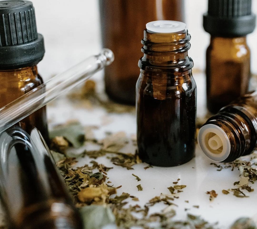 Ätherische Öle für Wohlbefinden und Balance: Unsere Duftarmband-Kollektion