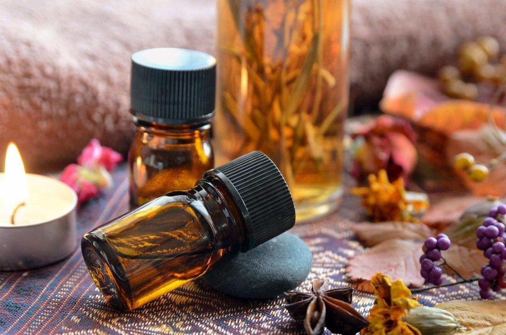 Comment utiliser le diffuseur naturel en terre d'argile cuite NA GAÏA ?

Les créations attendent d'être parfumées.

Nous vous recommandons de déposer quelques gouttes (ou à votre convenance) d'huiles essentielles ou d'huile de parfum, sur la décoration d'intérieur choisie : sphère, chat...
Et de profitez de ce doux moment.