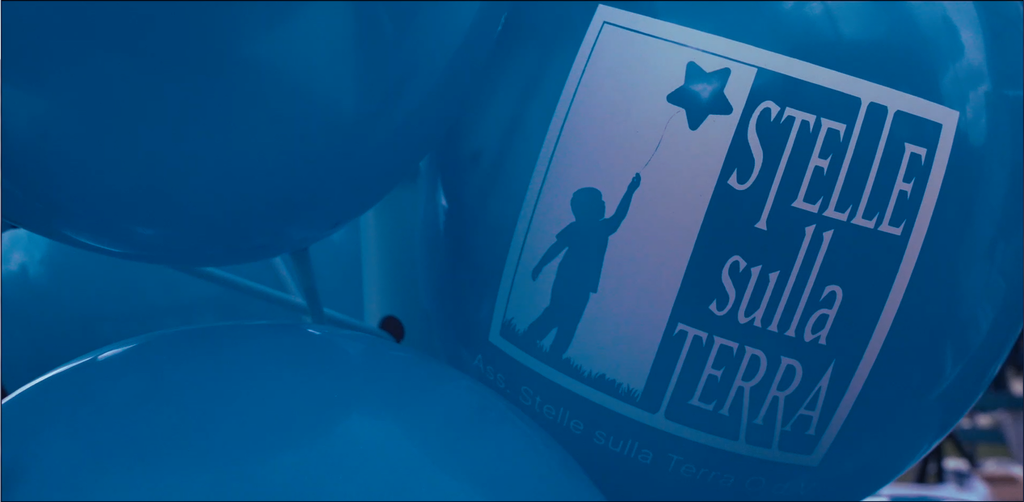 Gadget, bomboniere, il dolce delle Stelle... una piccola "bottega" online           
per sostenere le nostre iniziative