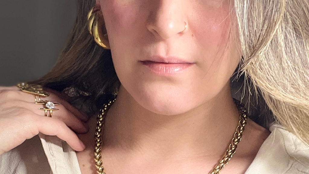 Nouvelle collection hand amor. Acier inoxydable, élégante, intemporelle, irrésistible