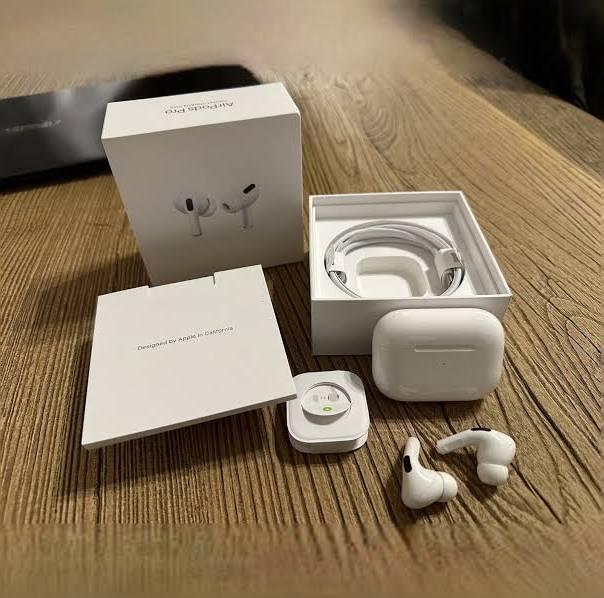 AirPODS Pro 