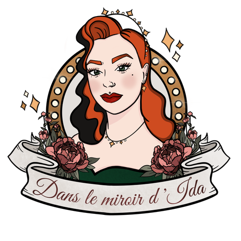 Bienvenue dans l’univers rétro et enchanteur de Dans le Miroir d’Ida. Ici, je vous propose des créations artisanales, uniques et inspirées des styles vintage, pin-up et féériques : hair flowers, bibi, bijoux, décorations, illustrations, ou encore peintures réalisées avec amour dans mon atelier en Auvergne.

Chaque saison a sa collection : printemps fleuri, été tiki, automne magique, hiver féerique. Découvrez également des accessoires pour les cheveux, des broches, des colliers, des snoods, ou encore des pièces décoratives à poser ou à accrocher.

Envie de révéler votre éclat vintage ? Je propose aussi des prestations de relooking pin-up, pour vos événements, EVJF, mariages ou simplement pour se faire plaisir.

Que vous soyez fan de l’esthétique des années 40/50, amatrice de mode rétro ou en quête d’un cadeau original fait main, vous trouverez ici de quoi illuminer votre style.

Créations faites main en France. Authentiques, uniques et intemporelles.