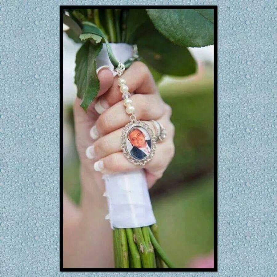 Classic Brides bouquet charm