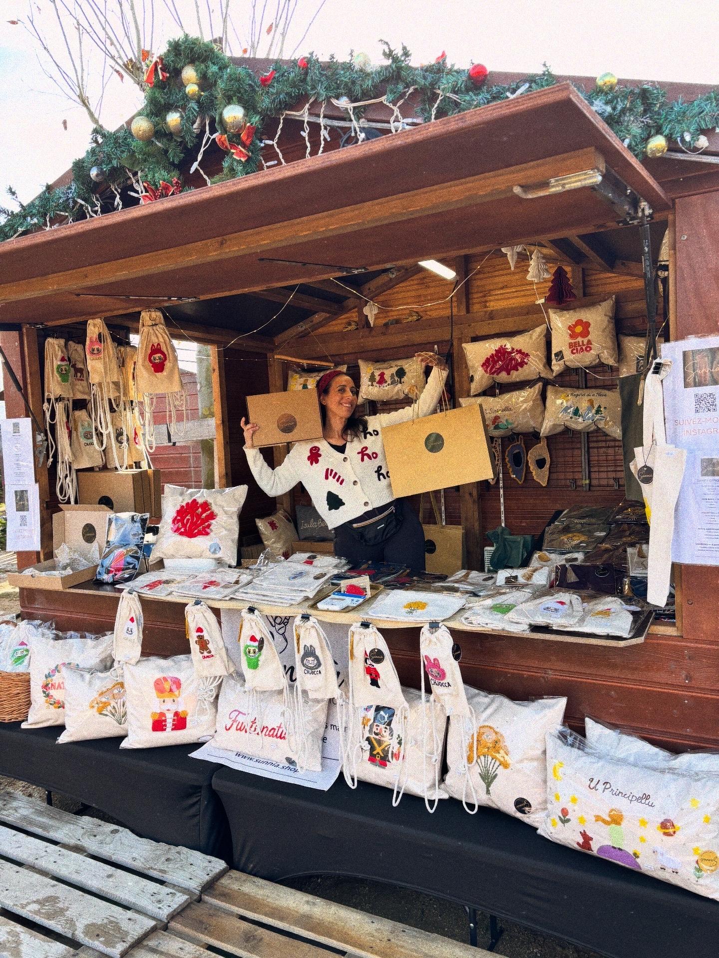 Chalet Sunnià lors du 25 ème anniversaire du marché de Noël de Porticcio