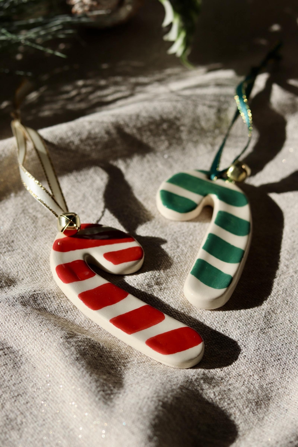 Suspensions de Noël, céramique, fait main, sapin, décos, ornements, artisanat 