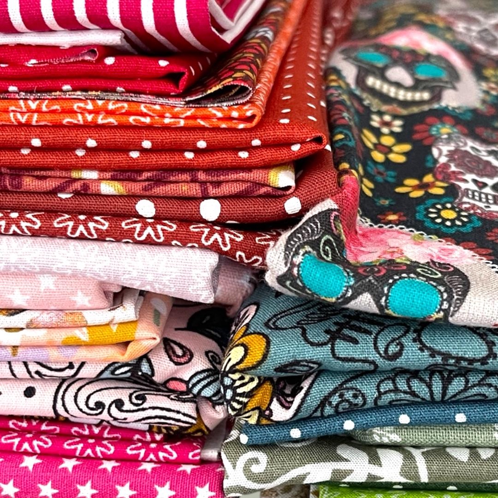 Bunte Baumwollstoffe.

Handmade Necessaires & Reise Organizer für Damen von MyNeedilicious – langlebig, hochwertig verarbeitet und in der Schweiz genäht.