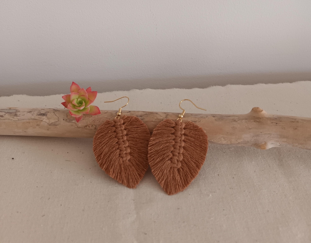 Bijoux et accessoires en macramé et cordes naturelles