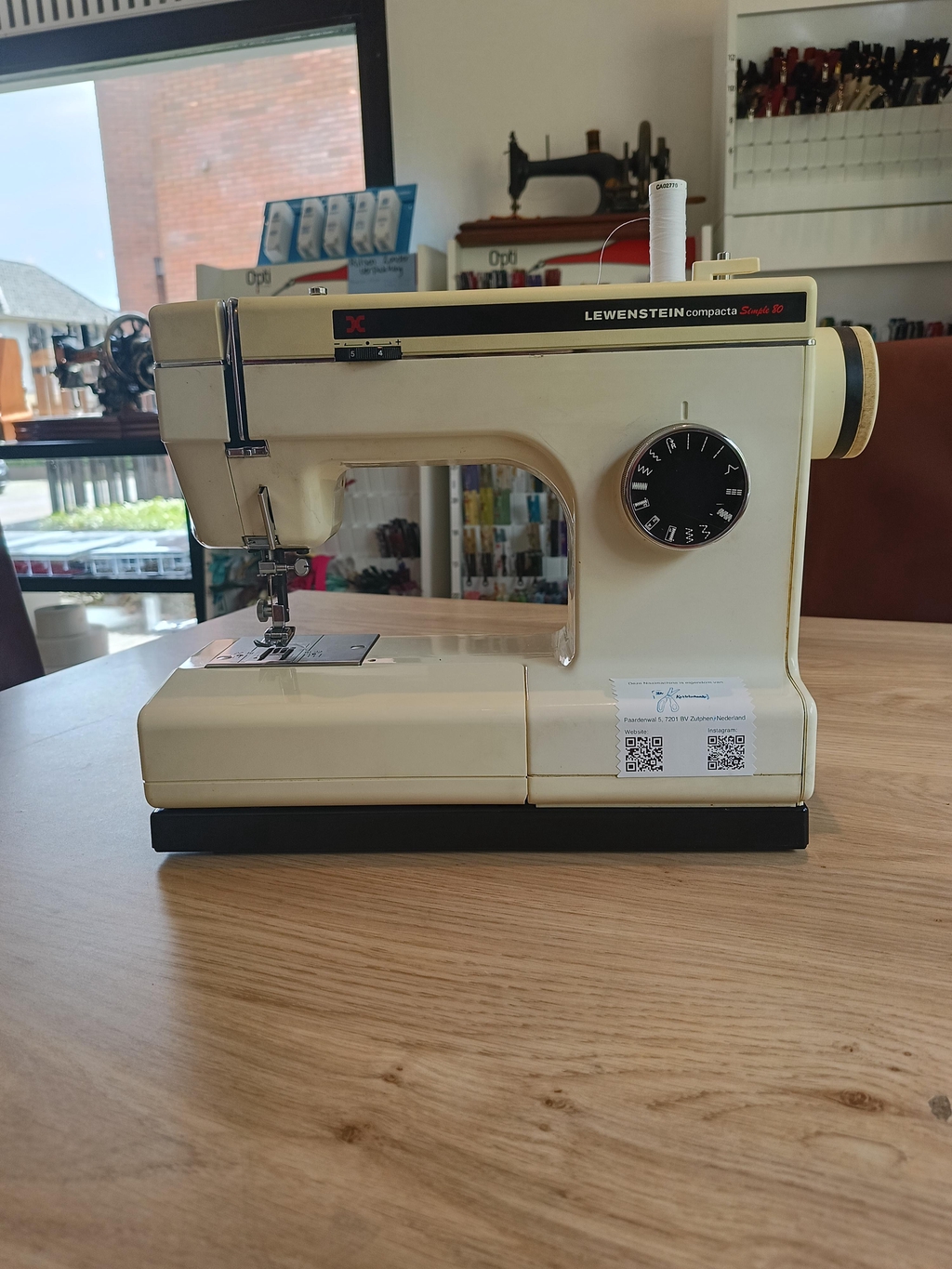 Lewenstein compacta simple 80