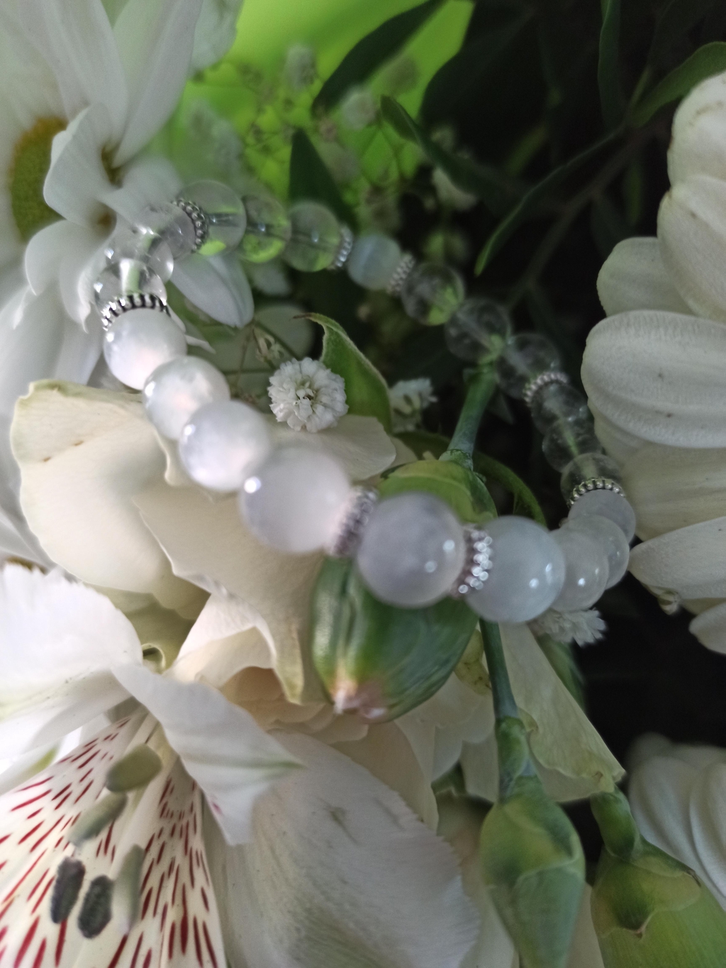 Pierres et cristaux
Bracelets, colliers,sautoirs,malas en pierres crées par Myriam Baqué.
Bols tibétains
Encens
Palo Santo
Diffuseurs encens
Plaques de rechargements en pierres
