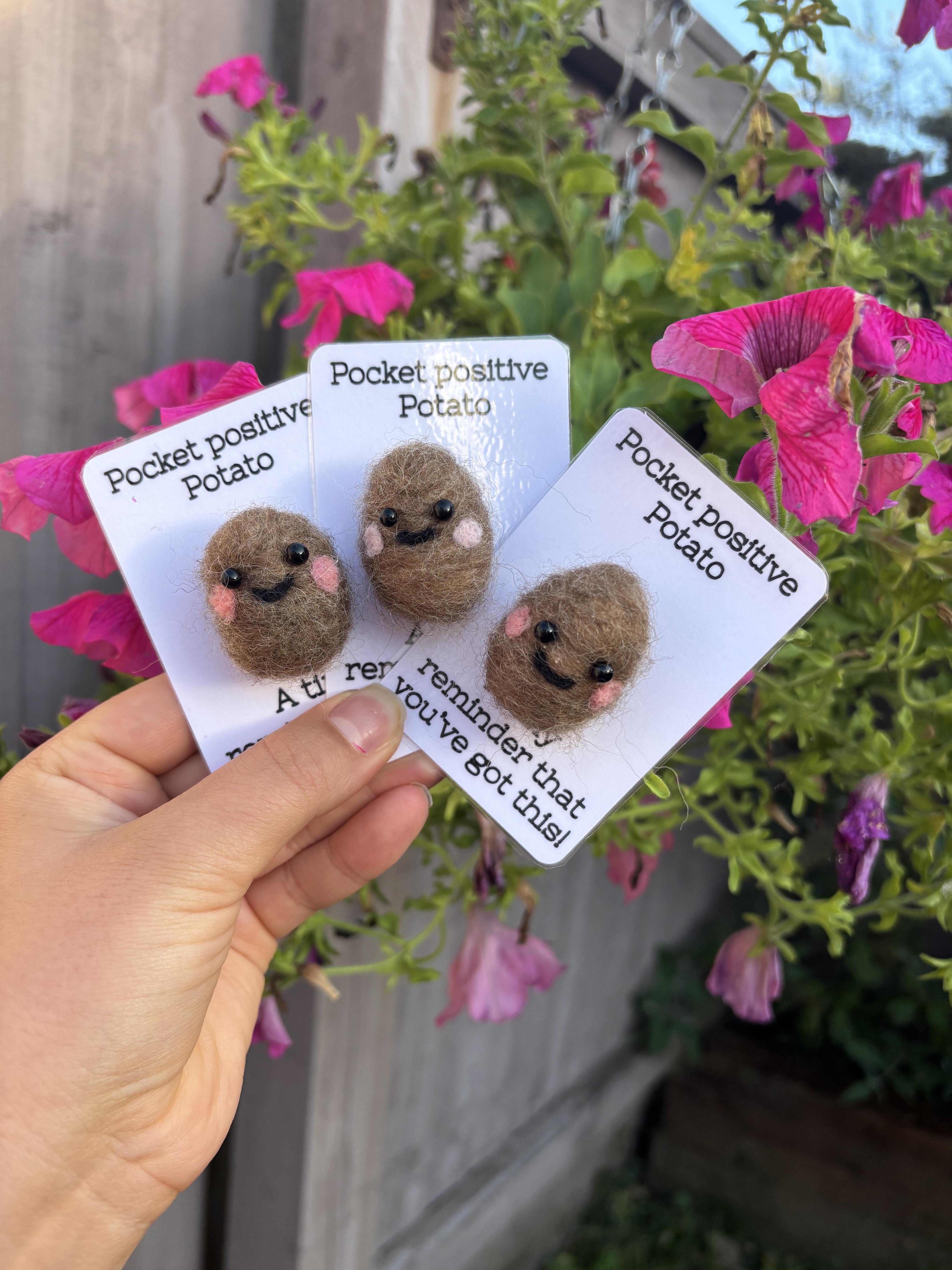 Needlefelt pocket positive potatoes