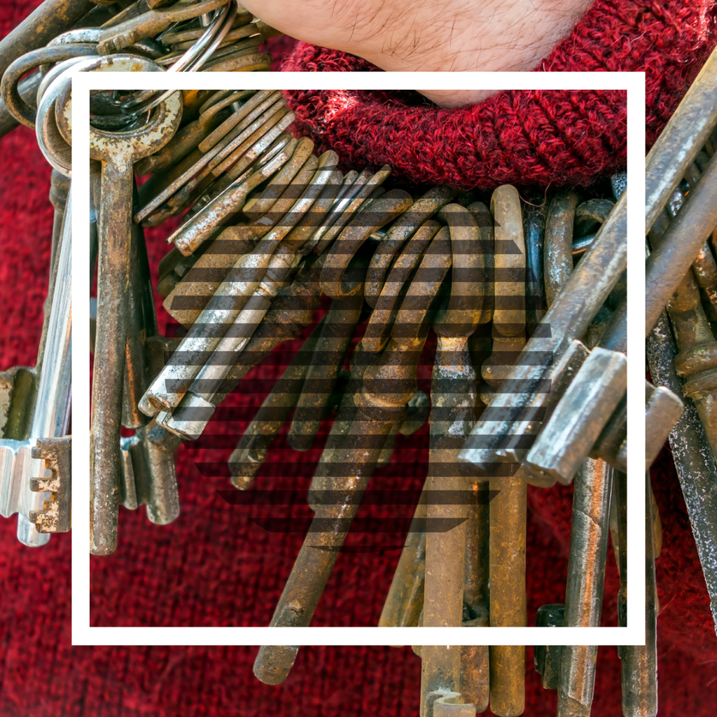 Là comme son nom l'indique, c'est pour les portes clés, les bijoux et les badges