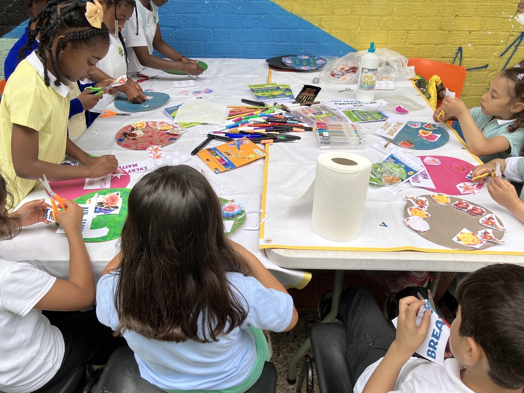 Clean Air Day Collage Workshop facilitated by House of Frisson, at Chestnuts Community Centre as part of Go Green Eco Urban Festival - Voices of River Moiselle
