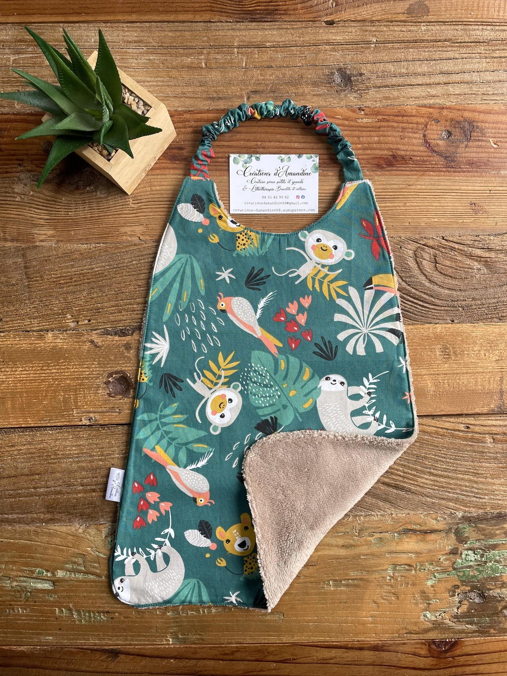 Bavoir maternelle, cantine, autonomie