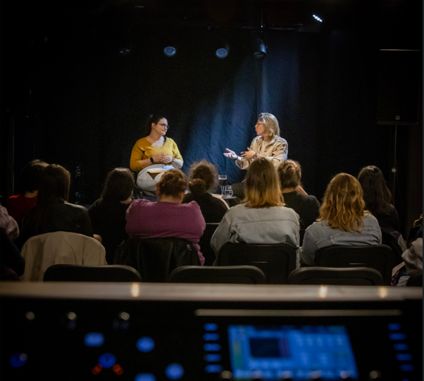 intervention ; conférence ; public ; prise de parole ; aude crouzet ; autrice ; santé mentale ; lgbtqia + ; queer ; 