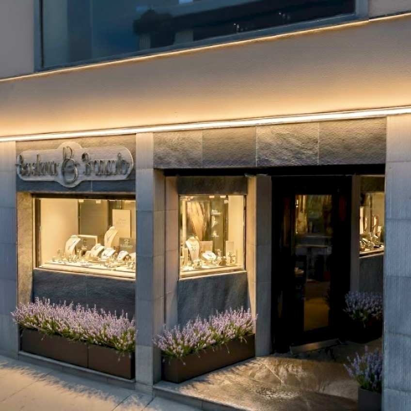 Vetrina Gioielleria Brancato in Via Vittorio Emanuele a Palagonia