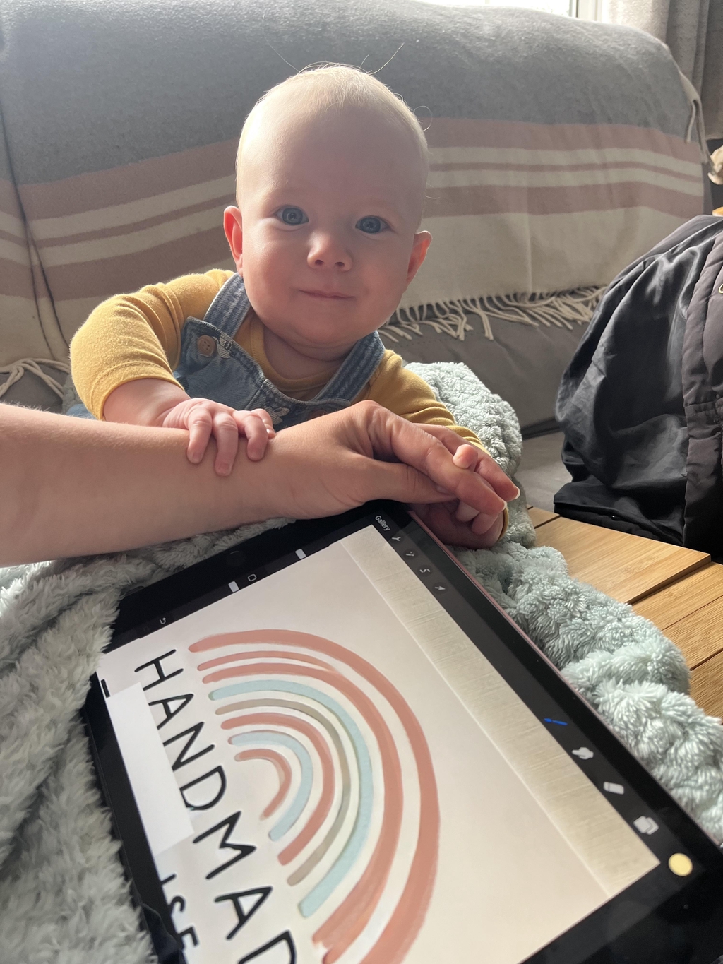 This past year has been a whirlwind! I welcomed my beautiful baby boy and spent my time on maternity leave soaking up every precious moment with him. Now, with thousands of photos (yes, already!), I’ve been inspired to find creative ways to display more of his pictures than any wall could hold. So my solution … MAGNETS !

After lots of research, I invested in a machine, perfected my technique, and I’m thrilled to bring this idea to life at upcoming fairs, where I’ll be creating and assembling custom magnets on the spot.

Can’t wait to see you there! 🩵

#handmadebyelise #byelise #magnetsbyelise