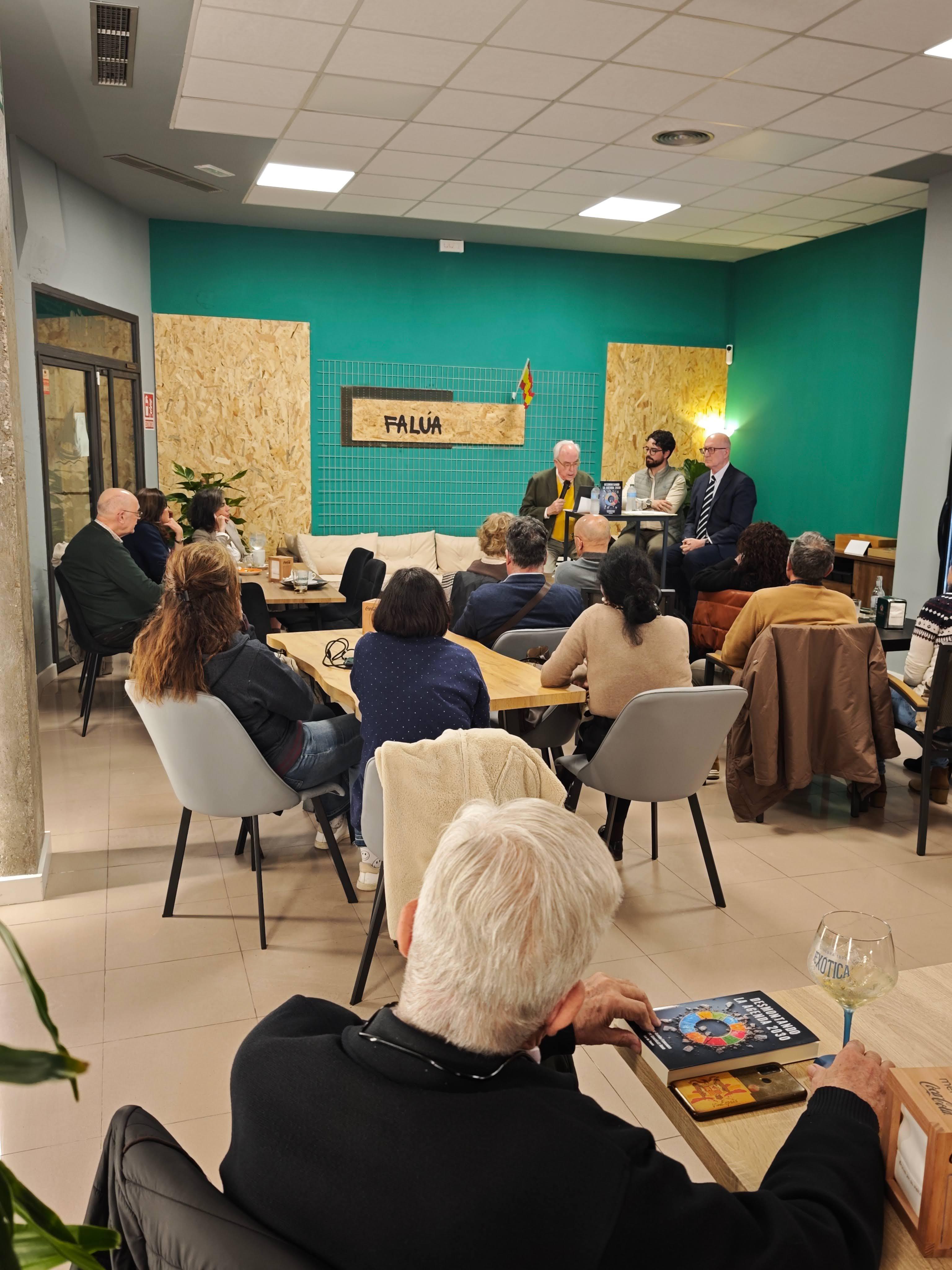 Espacio para Eventos de Empresa y Reuniones Privadas | Falúa Aranjuez 💻