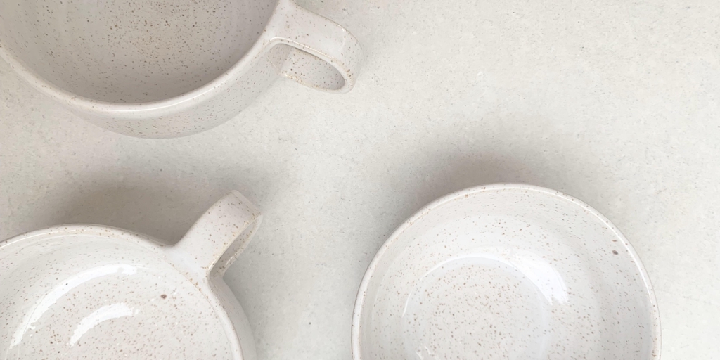 Vaisselle en céramique sur mesure 