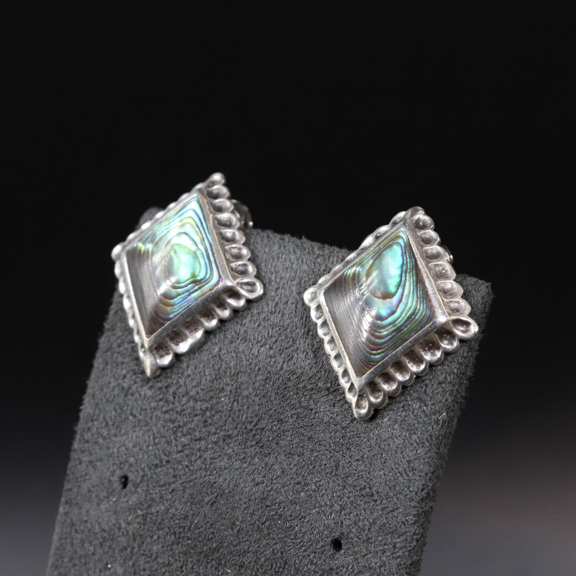 Stud / Clip on Earrings