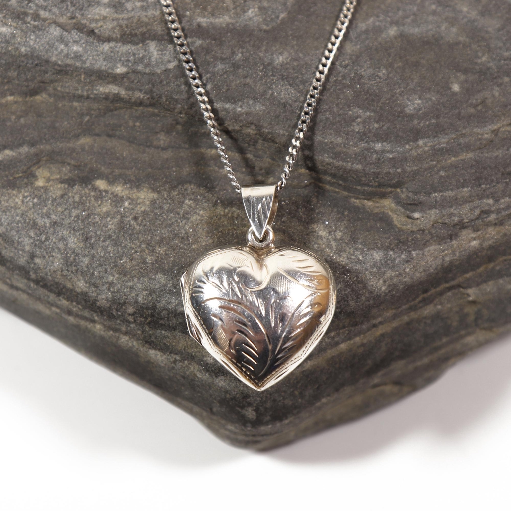 Necklaces / Pendants