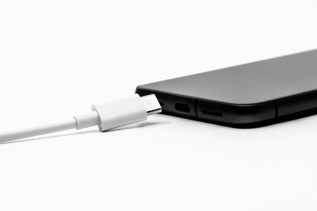 Ladegeräte & Kabel