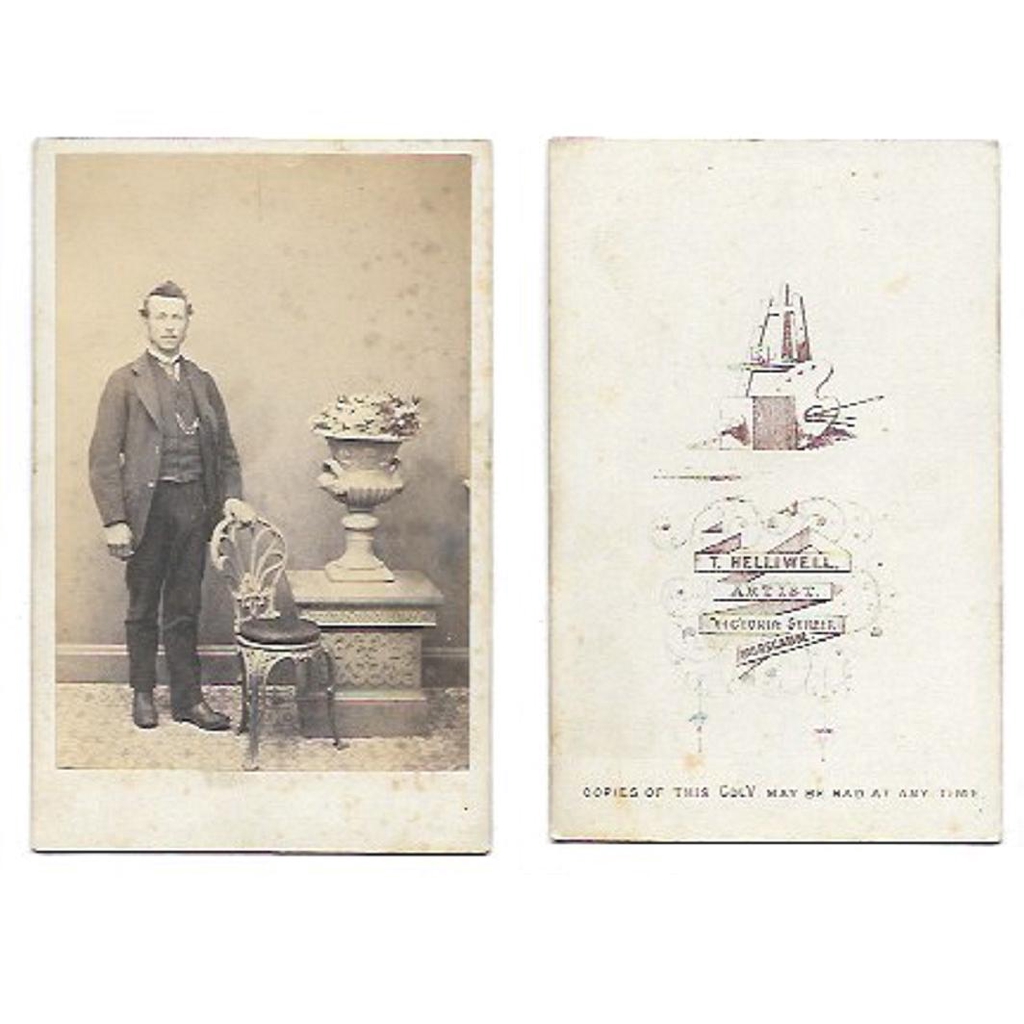 Photo by T. Helliwell