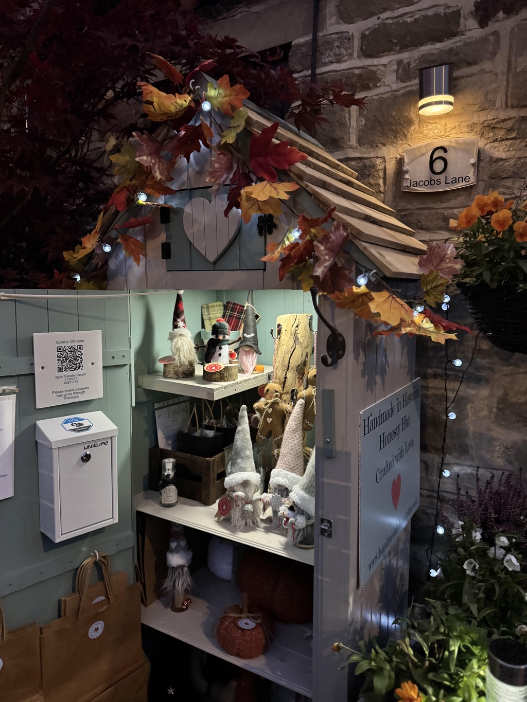 You will find my honesty hut on Jacobs lane BD22 8RY
Open daily 9am - 6pm
CCTV in operation 